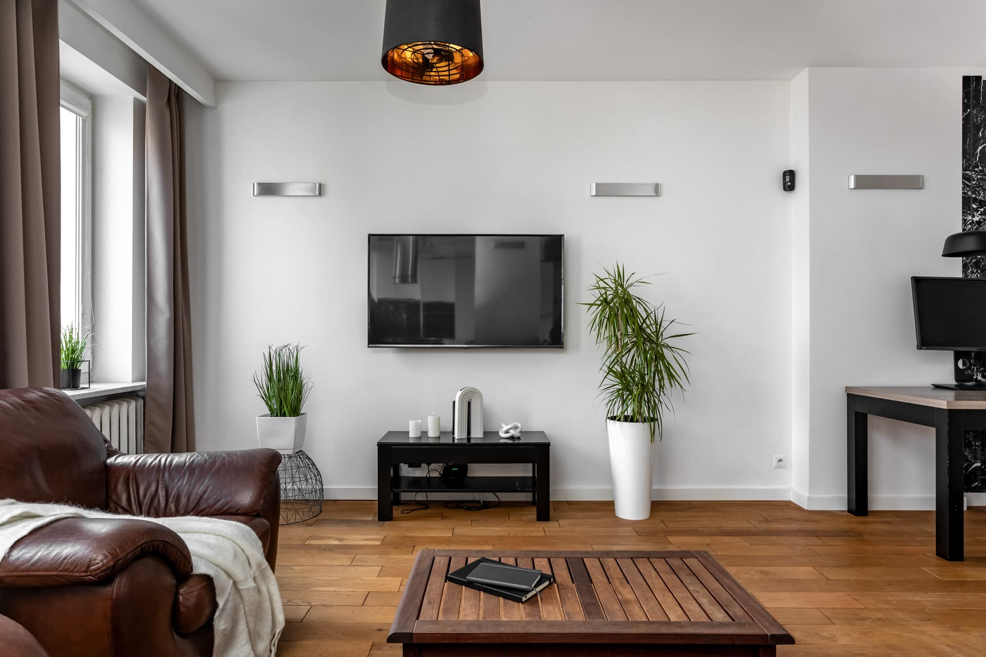 Living room (extra view)