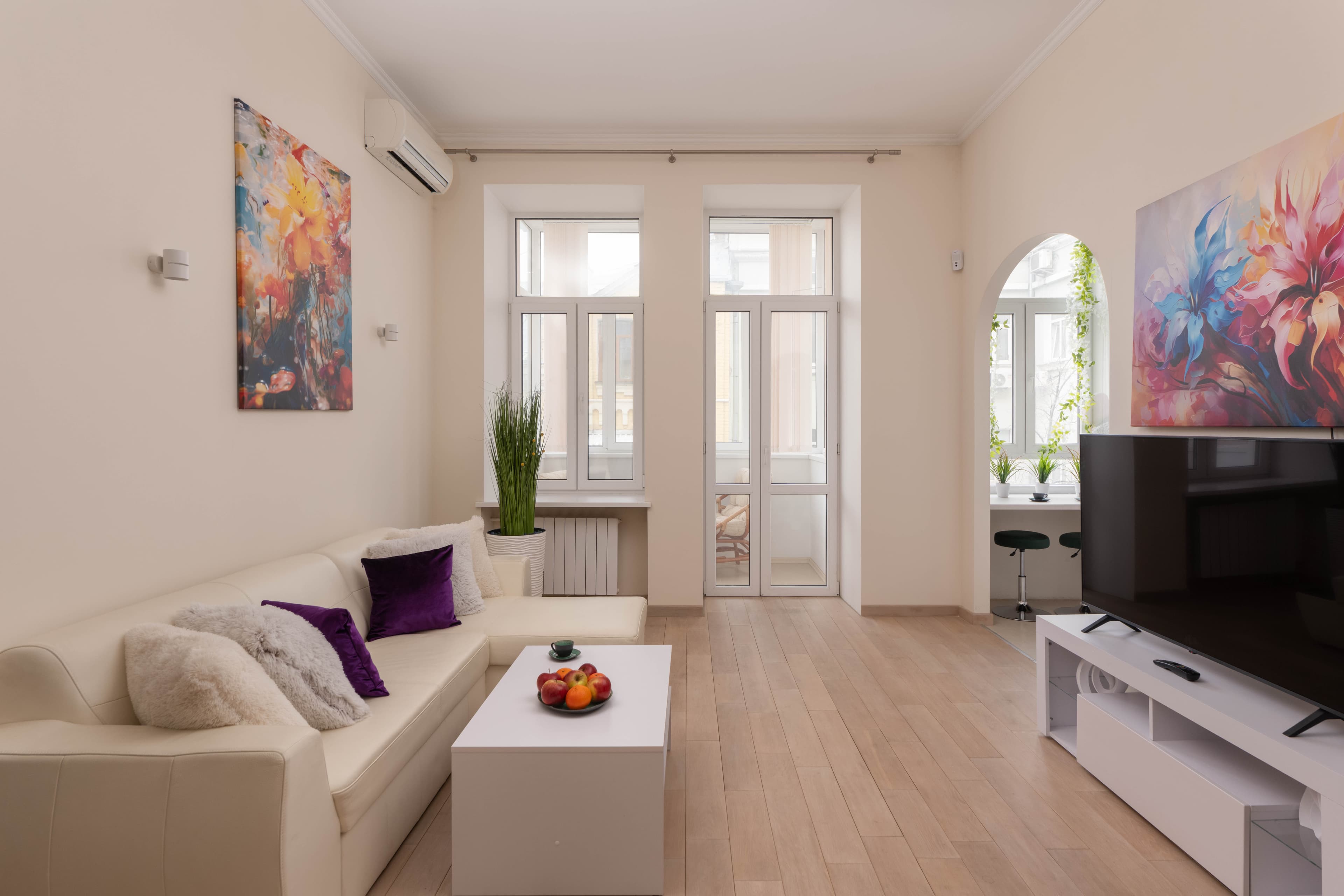 Living room (extra view)