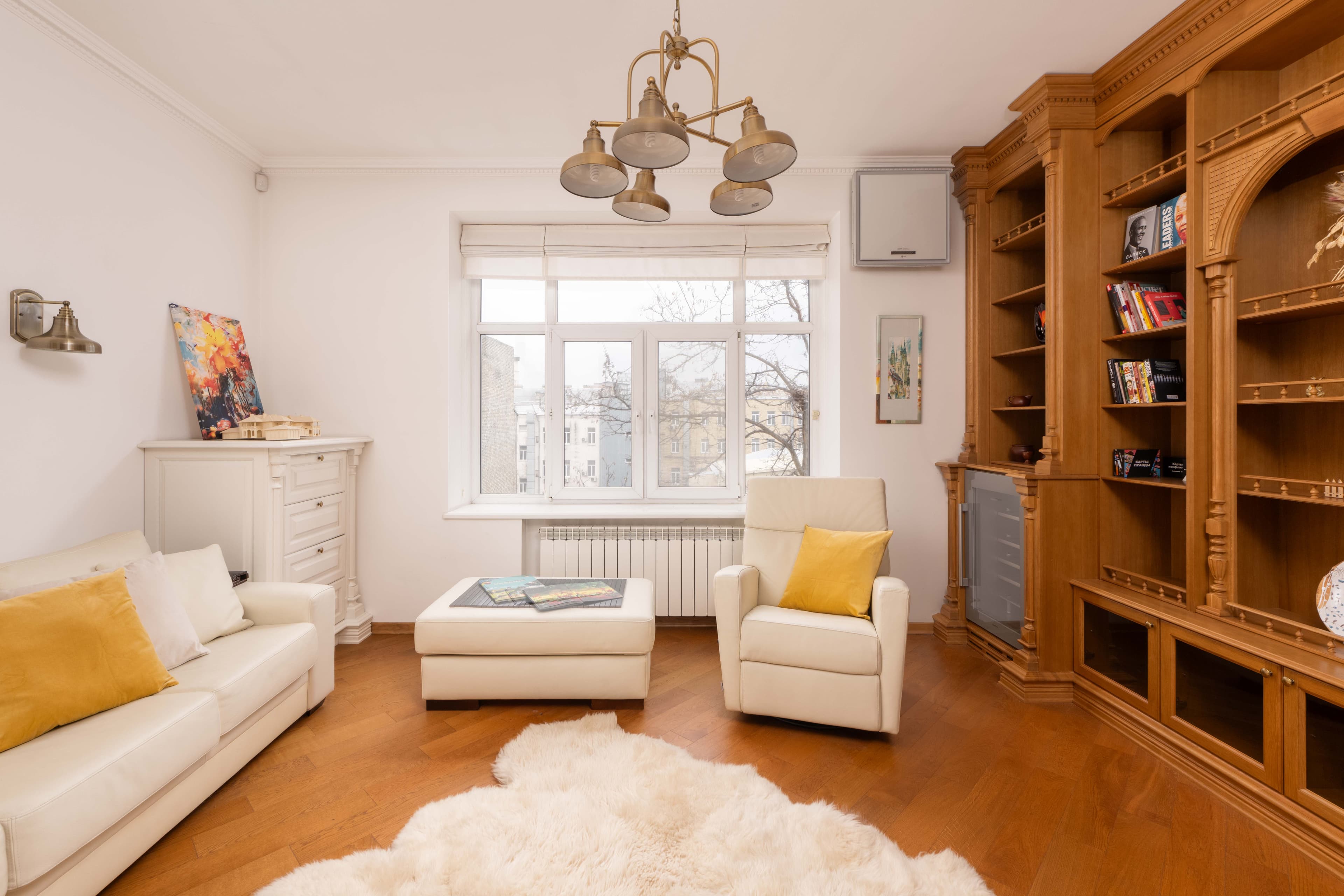 Living room (extra view)